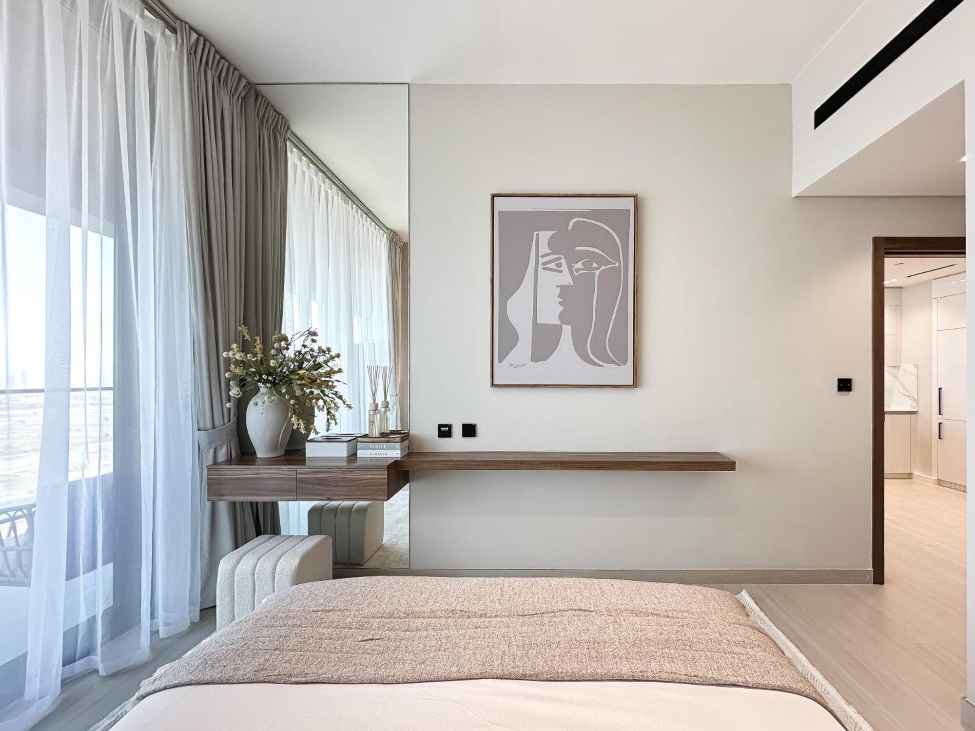 Trophy-cultivate Retreat With Statement Design *