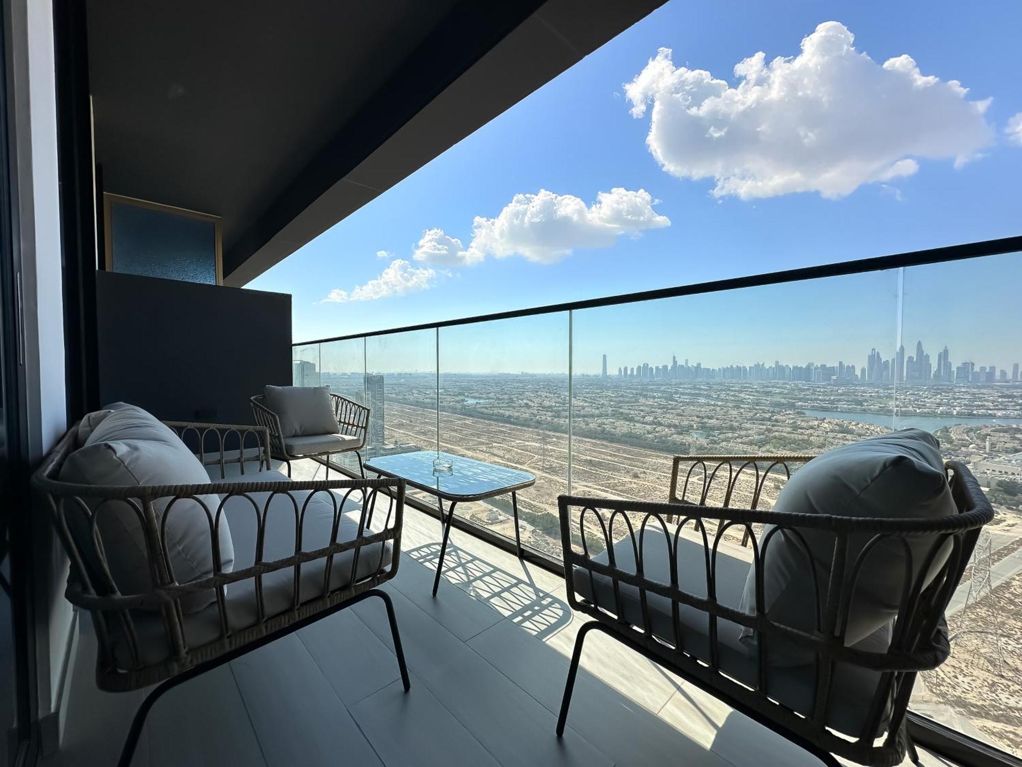 Trophy-cultivate Retreat With Statement Design Dubai