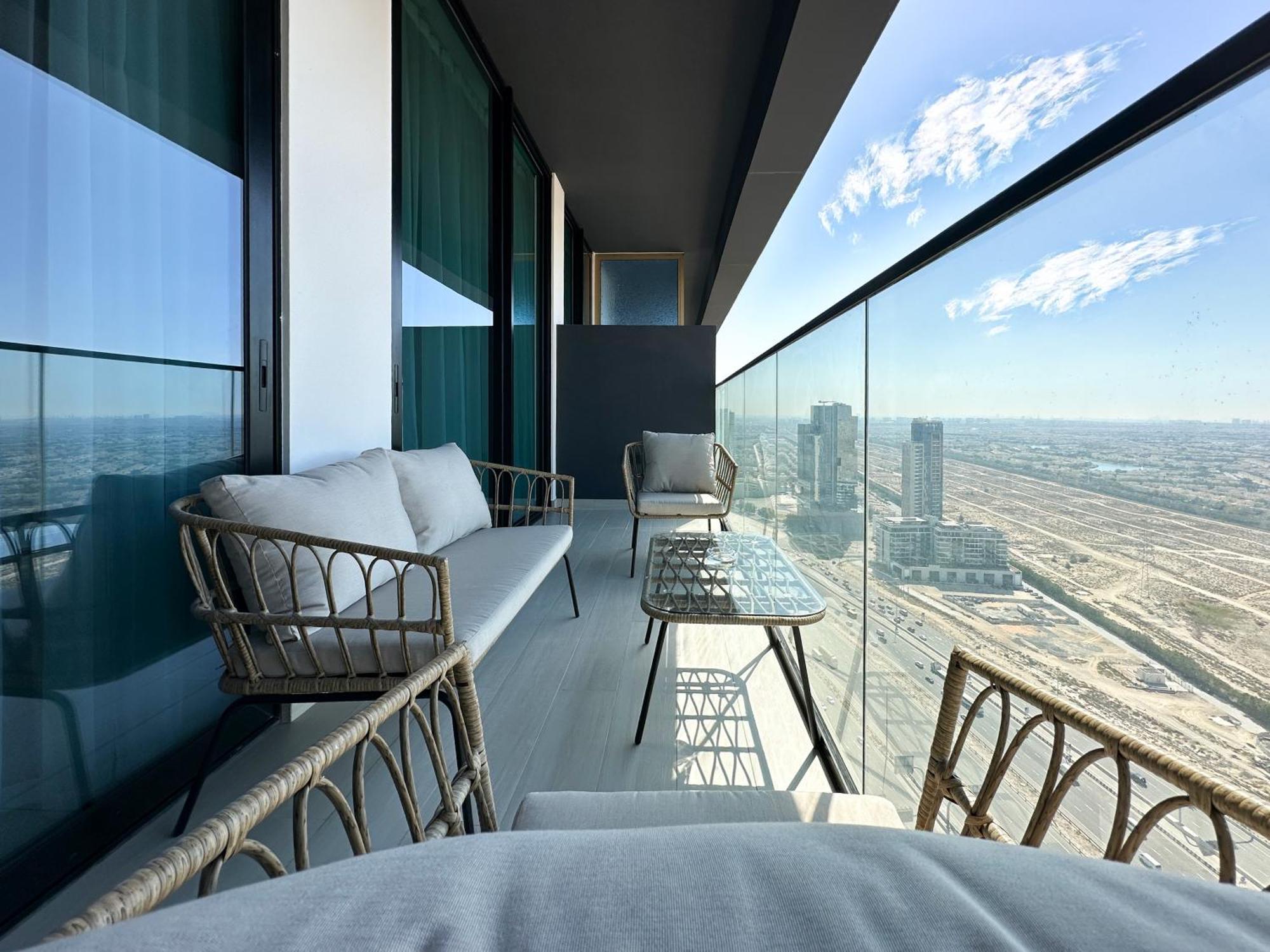 Apartment Trophy-cultivate Retreat With Statement Design Dubai