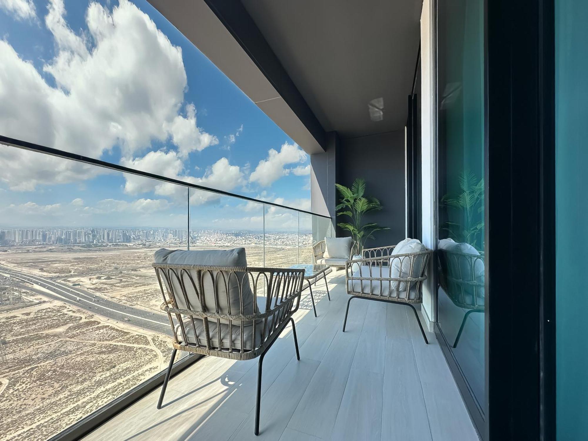 Trophy-cultivate Retreat With Statement Design Dubai