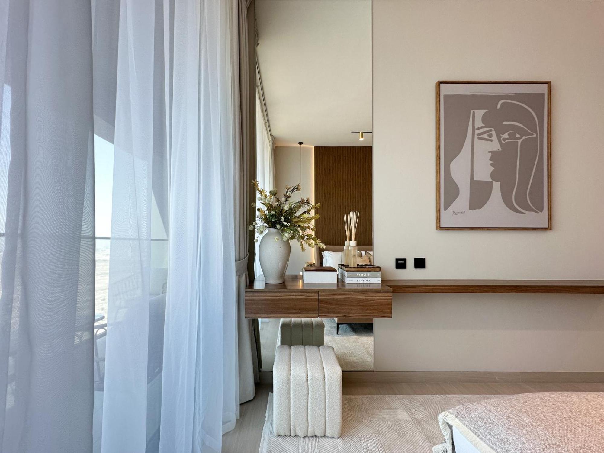 Trophy-cultivate Retreat With Statement Design *
