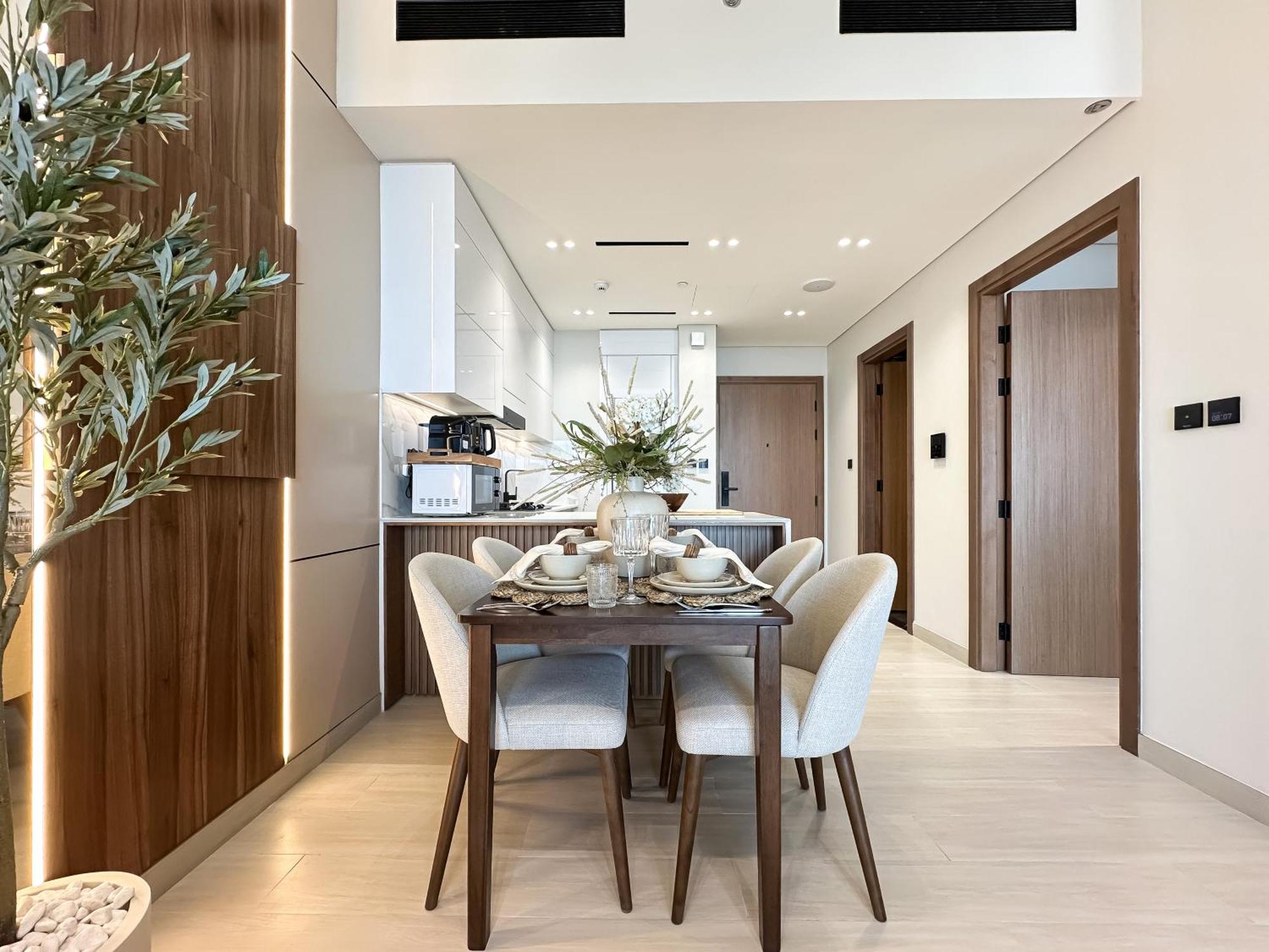 Apartment Trophy-cultivate Retreat With Statement Design *